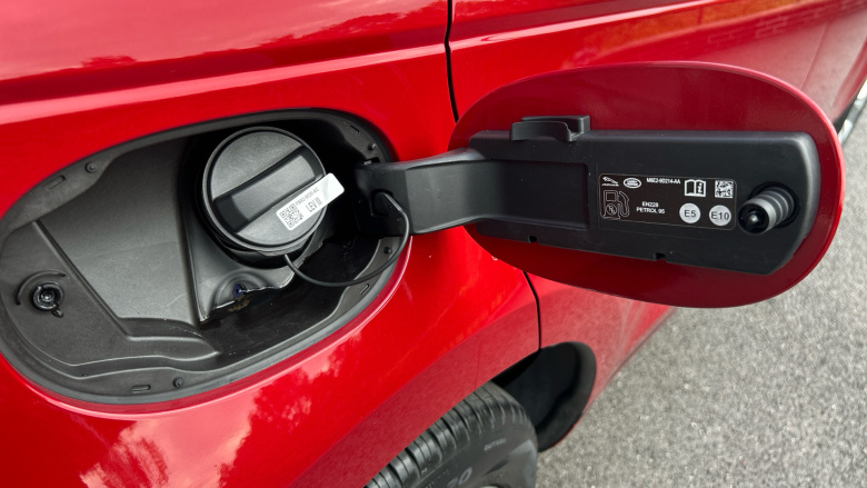 Land Rover Range Rover Evoque 1.5 P300e SE 5dr Auto Hatchback